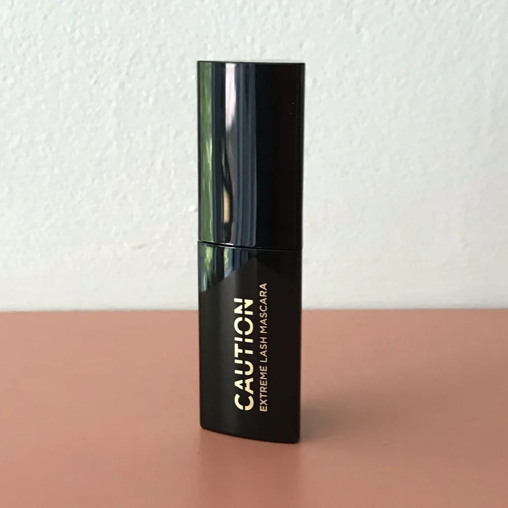 ⭐️⭐️ 5/ $25 ⭐️⭐️ Hourglass “Caution” Mascara Mini - Ultra Black